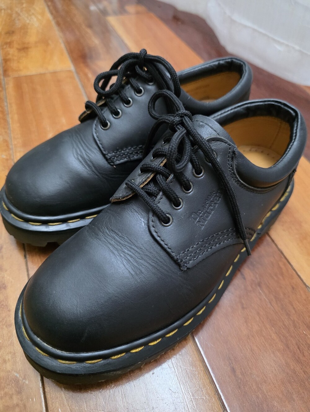 Vintage Dr Martens 8053 Black Leather Oxfords Made in England Womens 6 AirWair